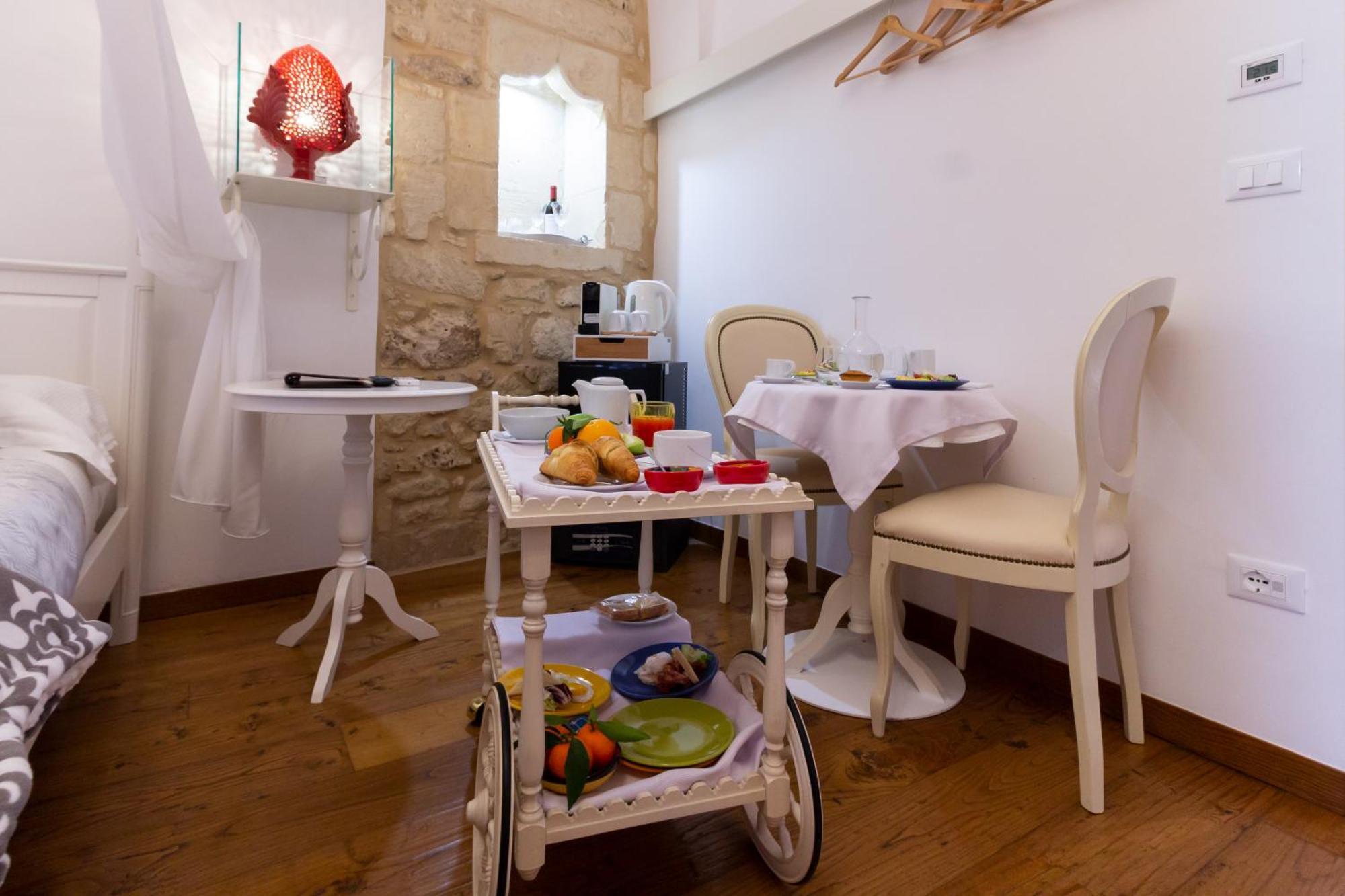 Le Nicchie Luxury Rooms Lecce Eksteriør billede