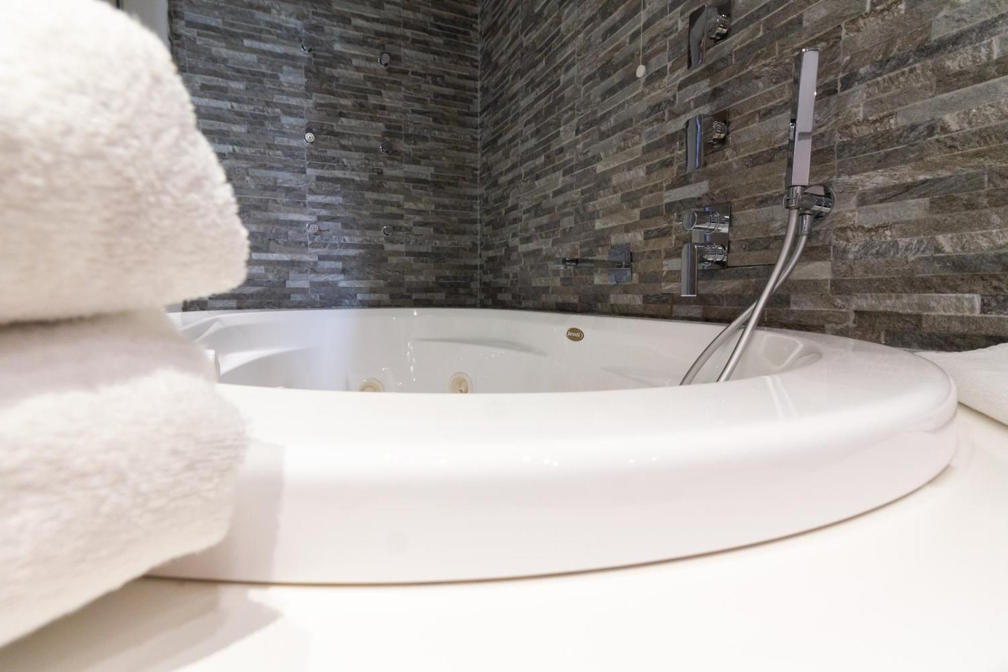 Le Nicchie Luxury Rooms Lecce Værelse billede